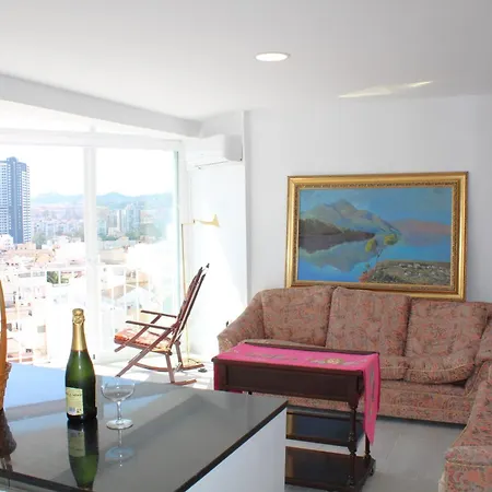 Flat With Balcony Ac Direct Bus To Sleeps 7 * Malaga