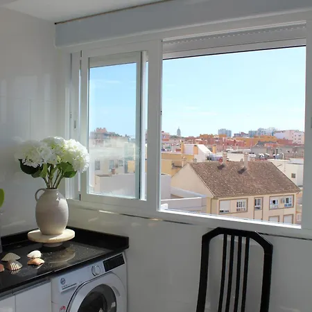 Flat With Balcony Ac Direct Bus To Sleeps 7 Malaga
