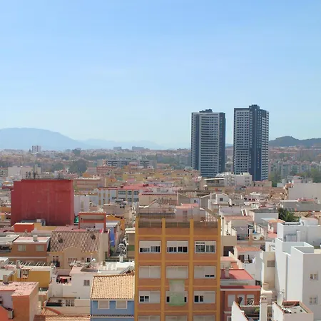 Flat With Balcony Ac Direct Bus To Sleeps 7 *